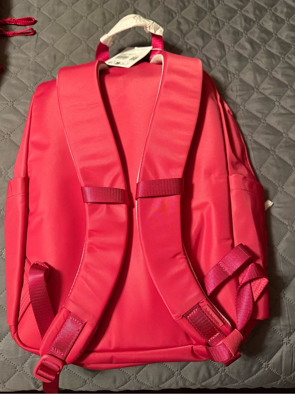 Lululemon Everywhere Backpack Raspberry Coulis - Picture 8 of 8